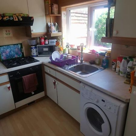Cosy/Quiet One Bedroom Flat In Harrow Centre Exterior photo